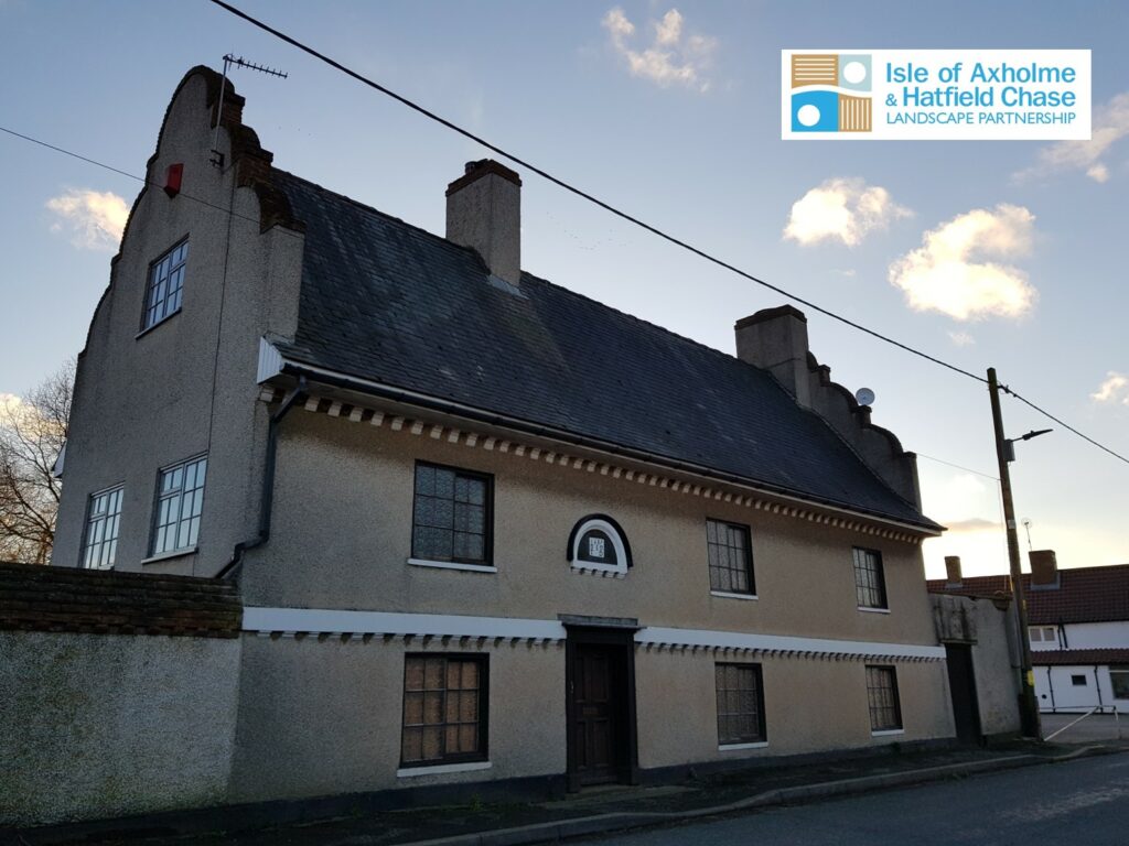 This grade II listed house in Kelfield is dated from 1689.